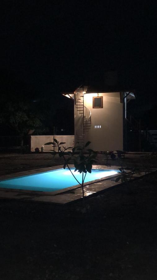 Outside Bungalow Sekongkang Экстерьер фото